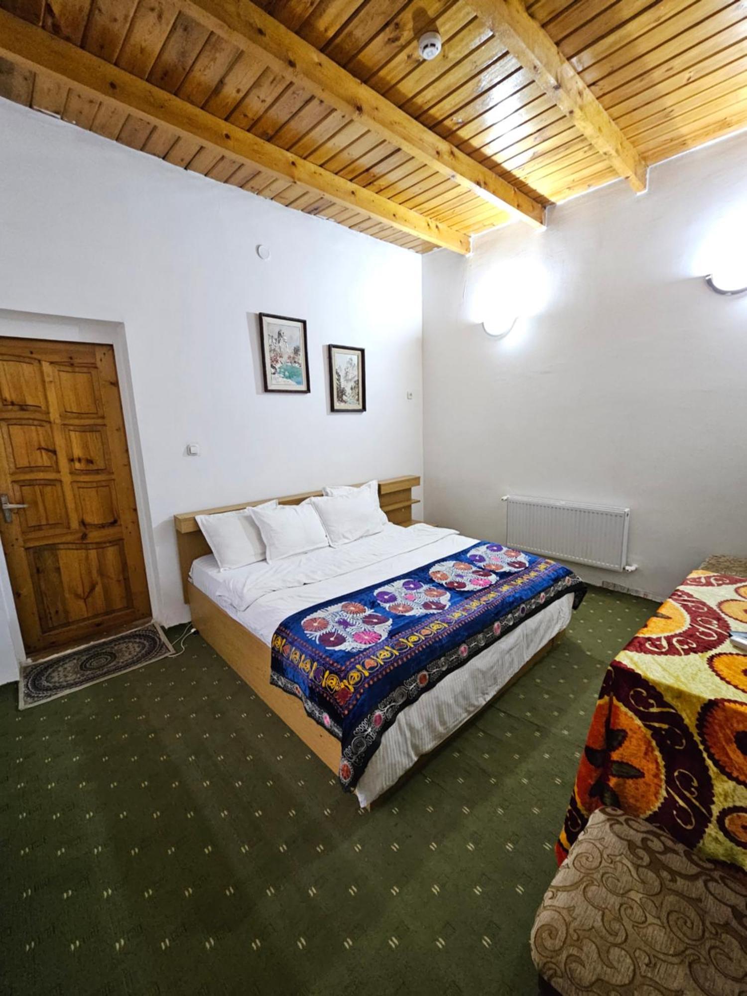 Sim-Sim Hostel & Backpackers Самарканд Екстериор снимка
