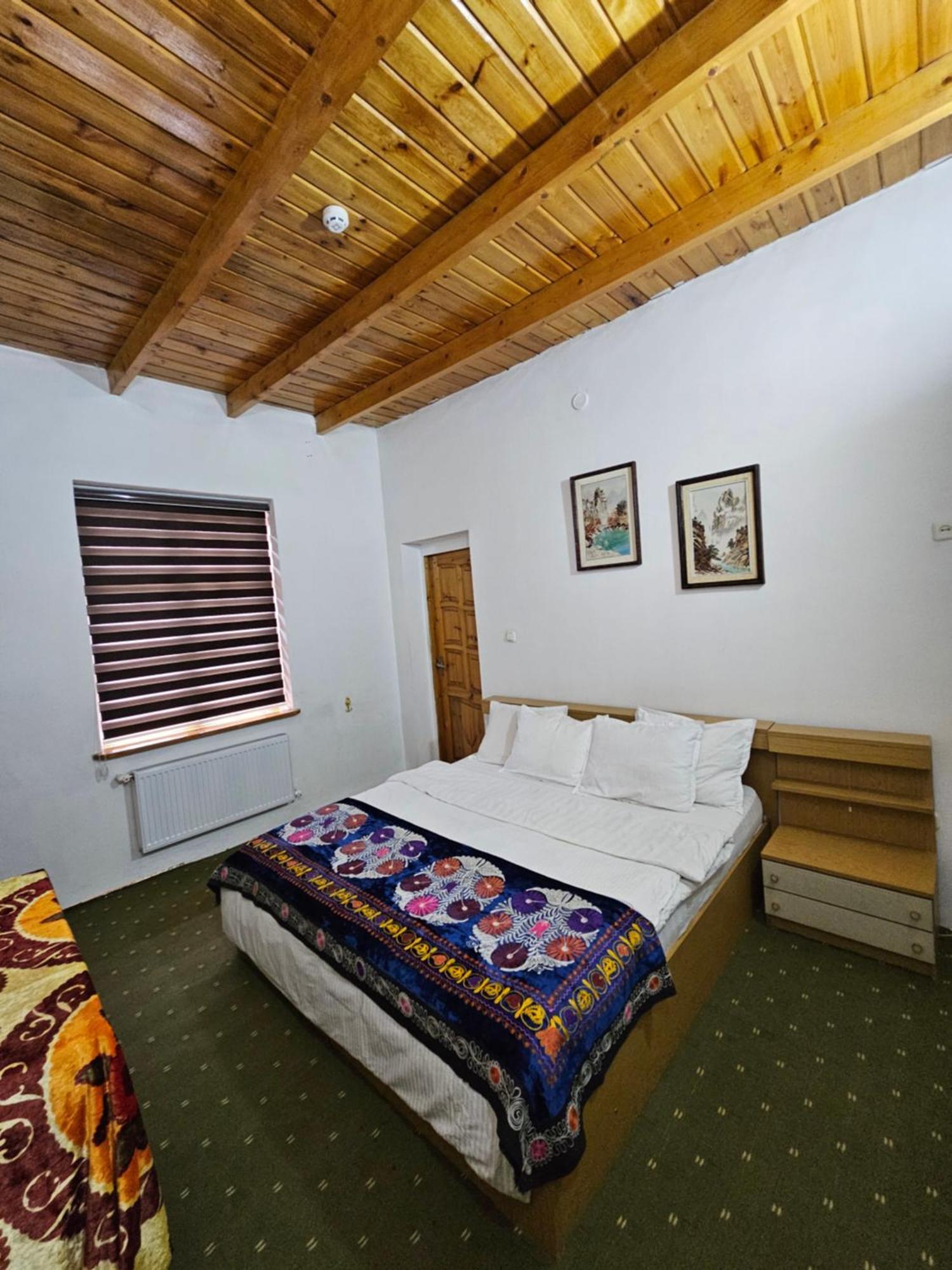 Sim-Sim Hostel & Backpackers Самарканд Екстериор снимка