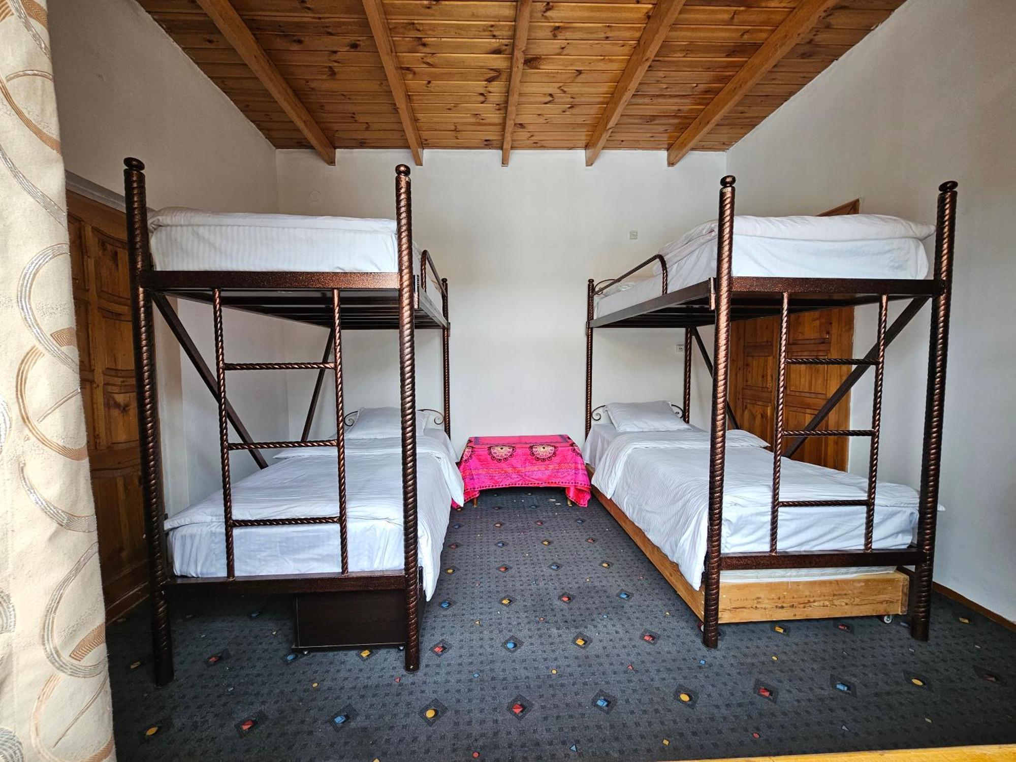 Sim-Sim Hostel & Backpackers Самарканд Екстериор снимка