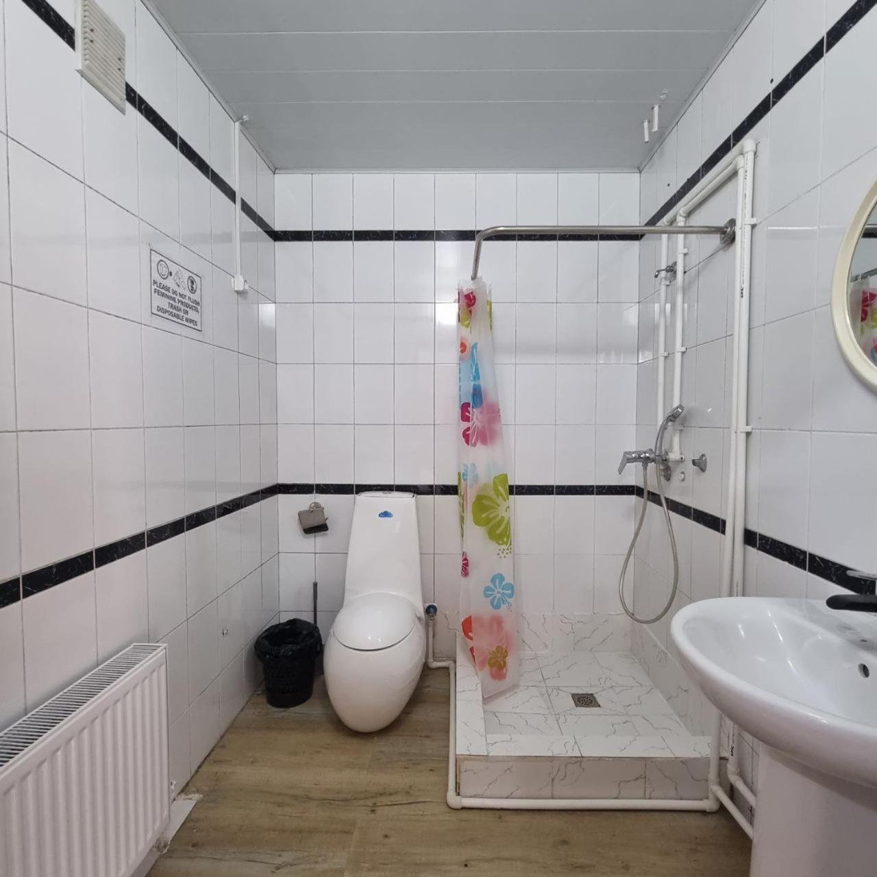 Sim-Sim Hostel & Backpackers Самарканд Екстериор снимка